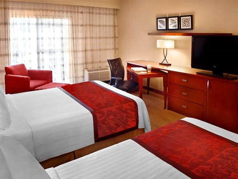 Courtyard By Marriott Rye Hotel Exterior photo